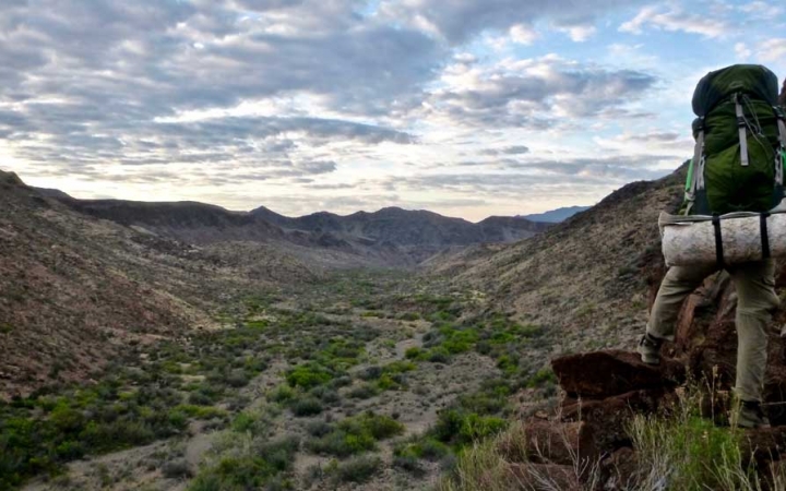 struggling teens backpacking in texas 